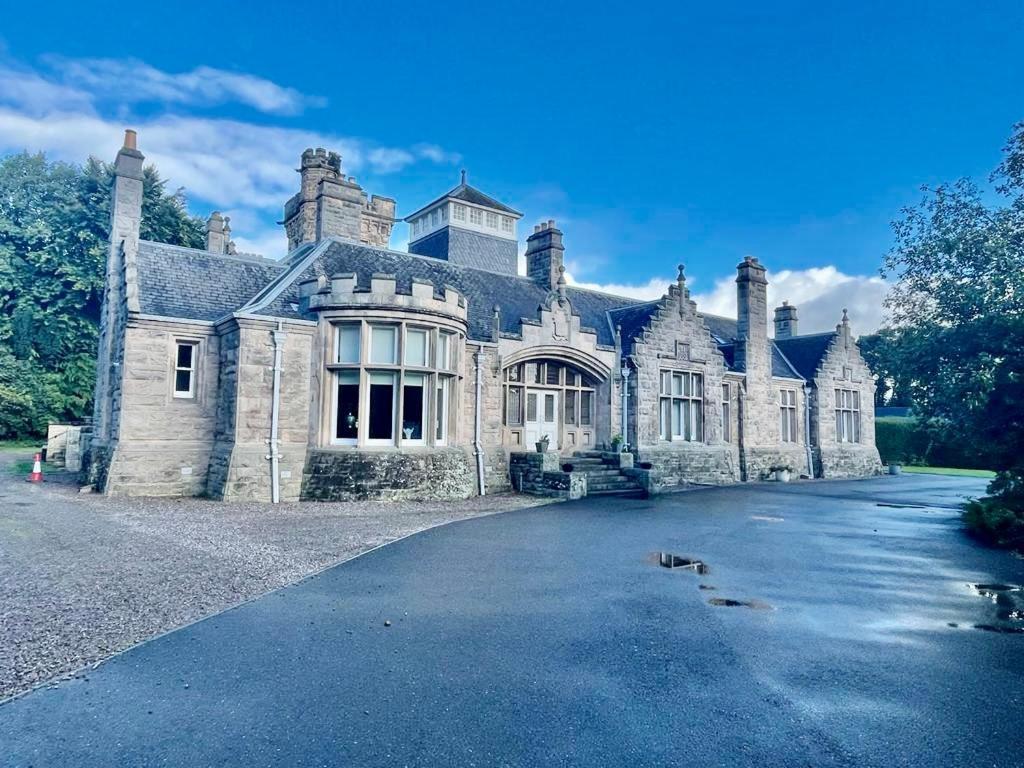 Serviced Accommodation Moray Lesmurdie House, Elgin - Free Parking, Free Wifi Exterior photo