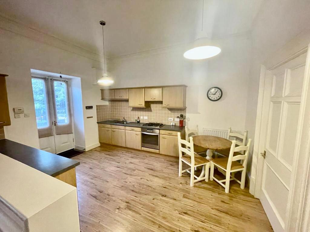 Serviced Accommodation Moray Lesmurdie House, Elgin - Free Parking, Free Wifi Exterior photo